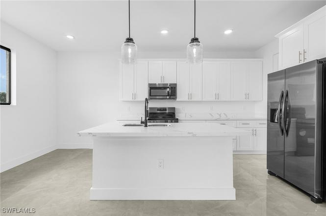 Jolly Home kitchen angle 1